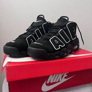 Men’s 8.5 Nike Air Uptempo- LIKE NEW!